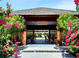 The Barefoot Eco Hotel 3*